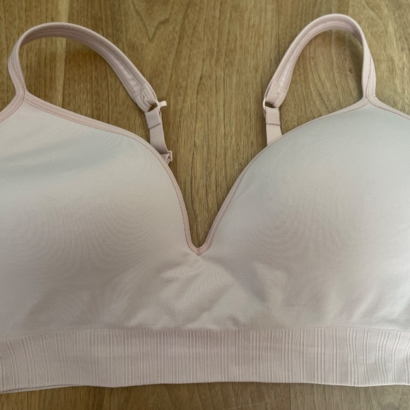 ATHLETA | Embrace Bra D-DD Light Pink - Picture 6 of 8